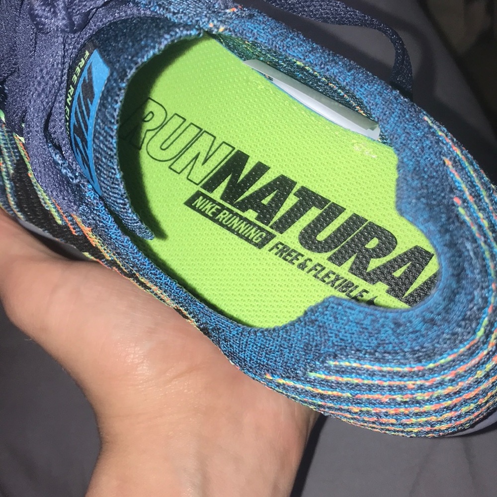 Nike free rn flyknit worn once